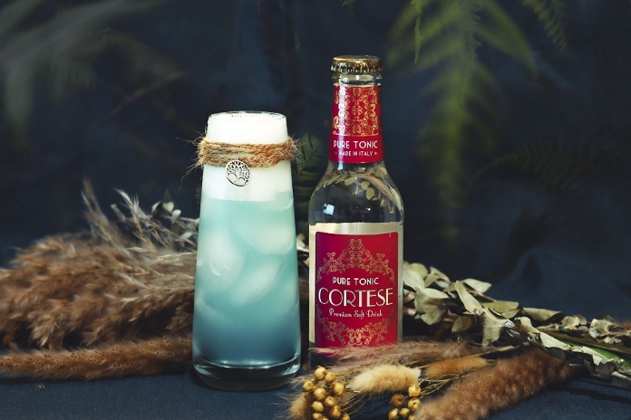 garota-de-ipanema-cortese-pure-tonic